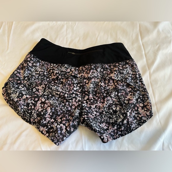 Lululemon Run Times Shorts size 4 Flower print - Picture 9 of 13